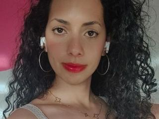 MoniqueCurlz - Live porn &amp; sex cam - 25401901