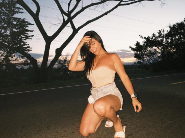 NahomyStone - сексуальная веб-камера в реальном времени - 25404965