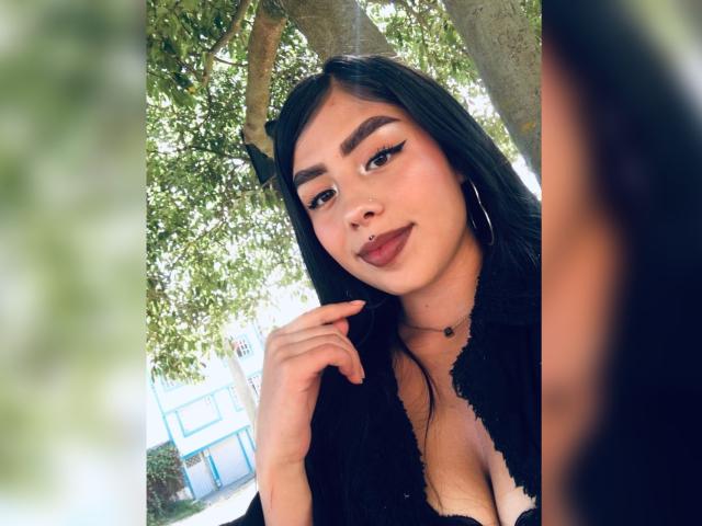 JulieAddams - Live sexe cam - 25405921