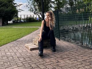 ZoeyMarie - Live sex cam - 25406921