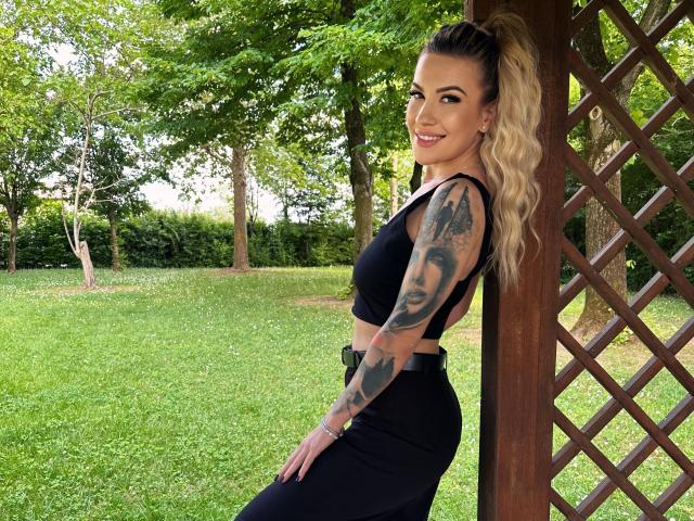 ZoeyMarie - Live sex cam - 25406949