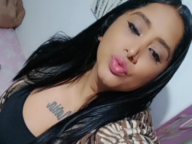 MariaCatalina - Live Sex Cam - 25415169