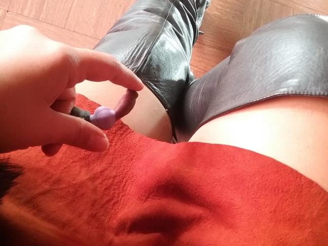 EskelaTheHuntress - Live porn &amp; sex cam - 25419021