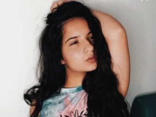 AphrilMercyy - Sexe cam en vivo - 25421769