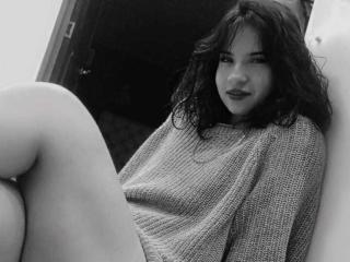 AphrilMercyy - Live porn &amp; sex cam - 25421793