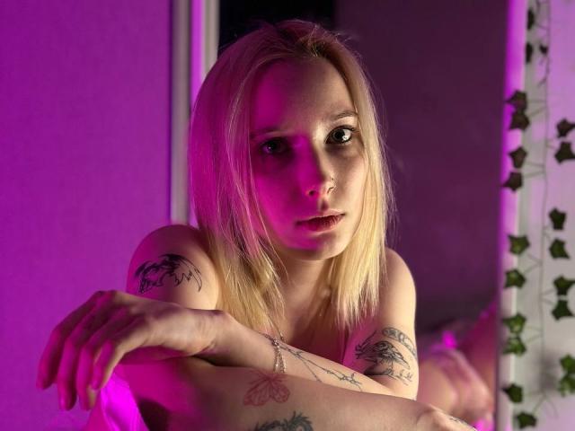 EllaXWilson - Live Sex Cam - 25425273
