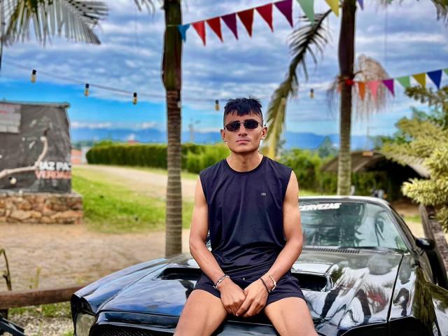 HotBrunoX - Sexe cam en vivo - 25426613