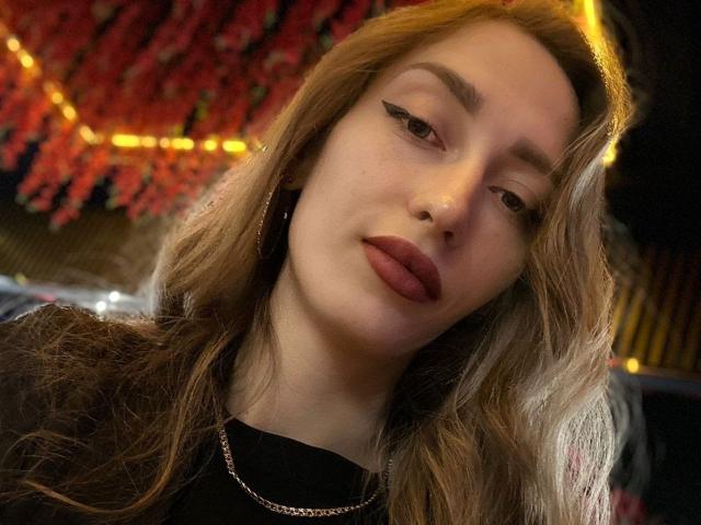 QueenKiss - Live sex cam - 25430861