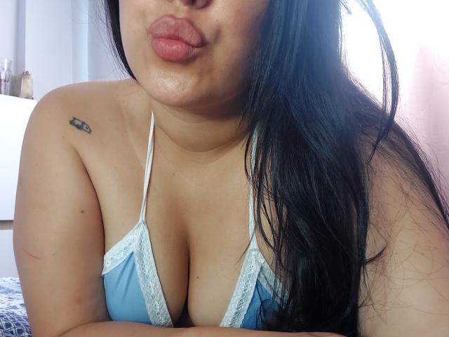 LauraRichis - Live porn &amp; sex cam - 25432105