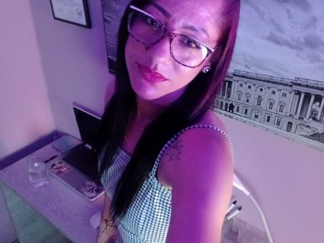 SamanthaCorine - Live porn &amp; sex cam - 25432293
