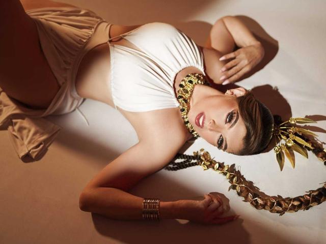 lizzyMontana69 - Live sexe cam - 25437489