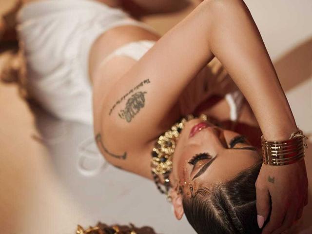 lizzyMontana69 - Live sexe cam - 25437501