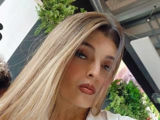 lizzyMontana69 - Live sexe cam - 25437657
