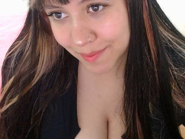 KrisGarner - Live sex cam - 25438153