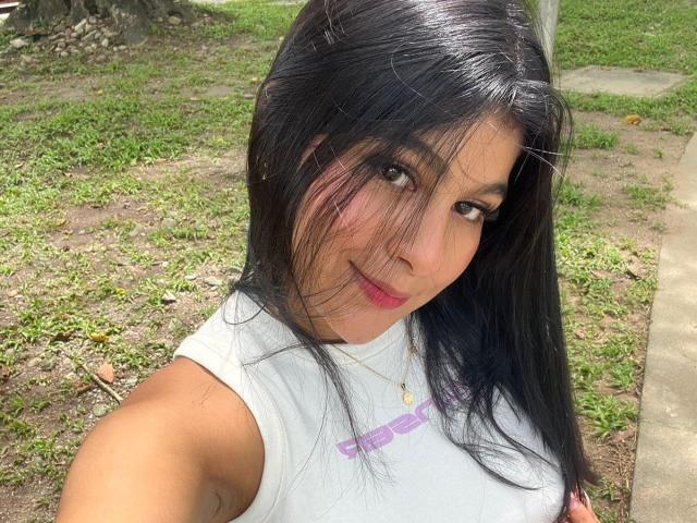 SweetSoffiee - Live sex cam - 25440593