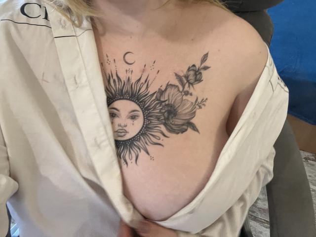DiLaria - Live sex cam - 25442157
