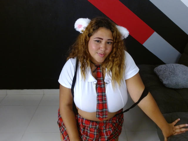 IamAhYours - Live sex cam - 25447981
