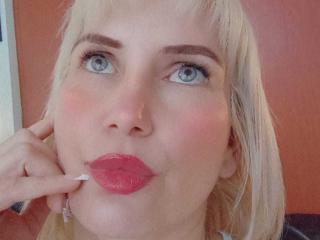 GiuliaAddams - Live sex cam - 25448329