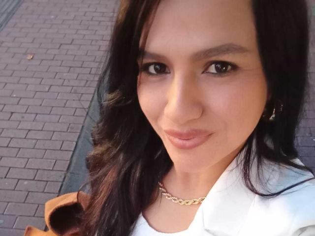 CameronViviane - Élő pornó és szexkamera - 25452873