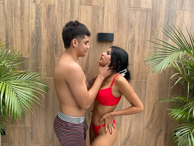 RileyAndChriss - Live sex cam - 25465117