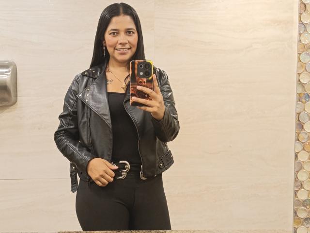 PauletteLoveX - Live Sex Cam - 25465521