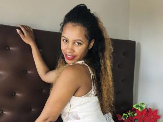 LaraCoquine - פורנו בשידור חי ומצלמת סקס - 25468797