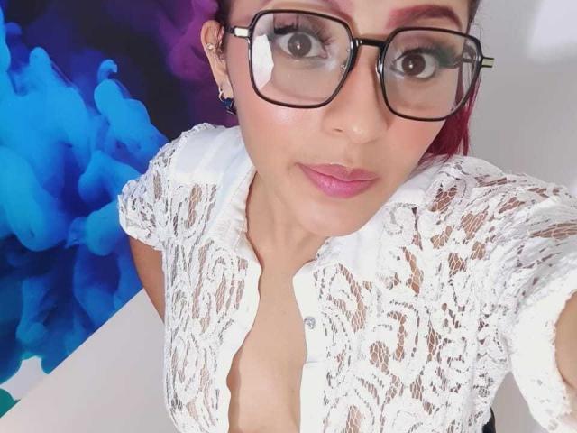 LizBonnet - Live sex cam - 25470157