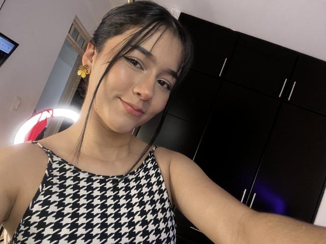 DeisyWest - Live sexe cam - 25472573