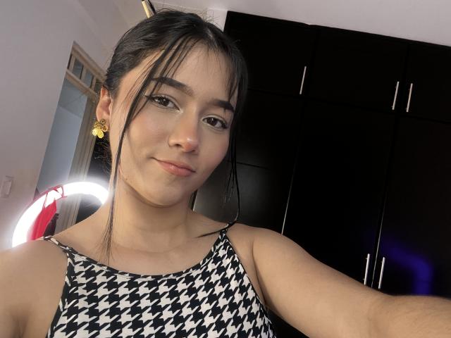 DeisyWest - Live sex cam - 25472577