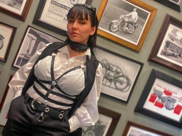 SaraleePoison - Live sex cam - 25477185