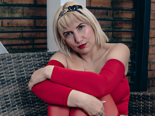 GiuliaAddams - Live porn &amp; sex cam - 25478605