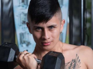 FredyOfficial - Live porn &amp; sex cam - 25479829