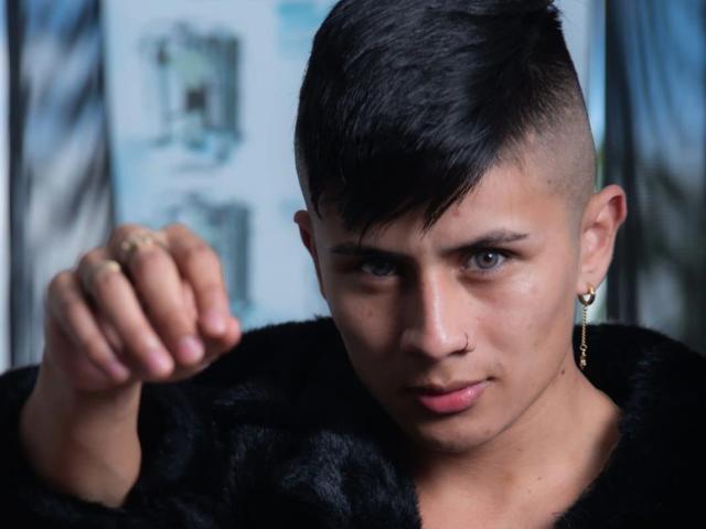 FredyOfficial - Live porn &amp; sex cam - 25479841