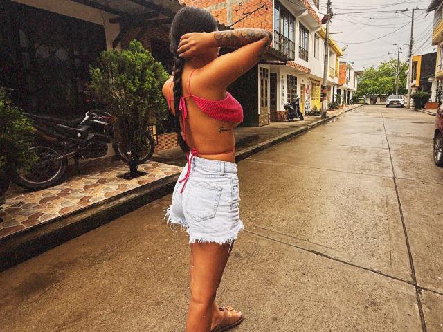 ThaliaAres - Sexe cam en vivo - 25482073