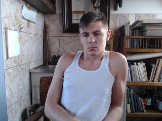 VincentHuge - Live sex cam - 2548486