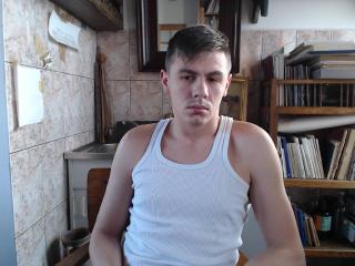 VincentHuge - Live porn &amp; sex cam - 2548489