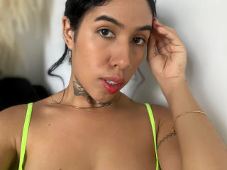 Chanelly - Live Sex Cam - 25485725