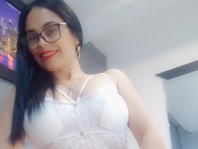 CharlotteCrofort - Live porn &amp; sex cam - 25489781