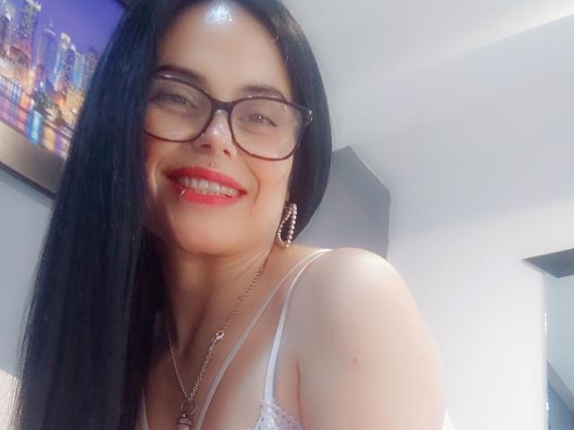 CharlotteCrofort - Live Sex Cam - 25489809