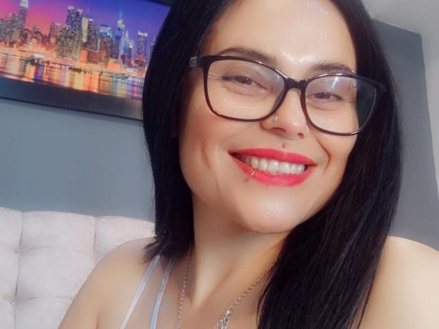 CharlotteCrofort - Live Sex Cam - 25489821