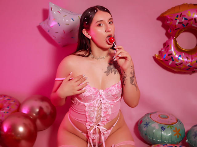 ZoeCortes - Live sex cam - 25492105
