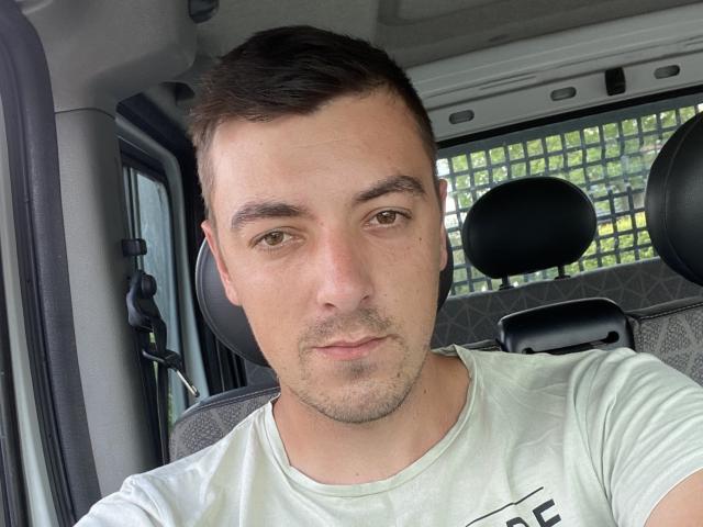 MaxenRace - Live Sex Cam - 25493017