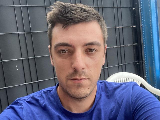 MaxenRace - Live Sex Cam - 25493025