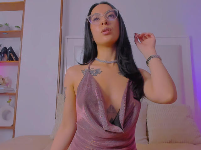 SarahLuna - Live sex cam - 25495349