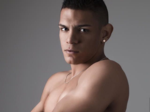 LoganVelasco - сексуальная веб-камера в реальном времени - 25495541