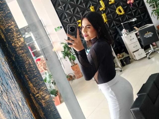 SofiOssa - Live sex cam - 25500325