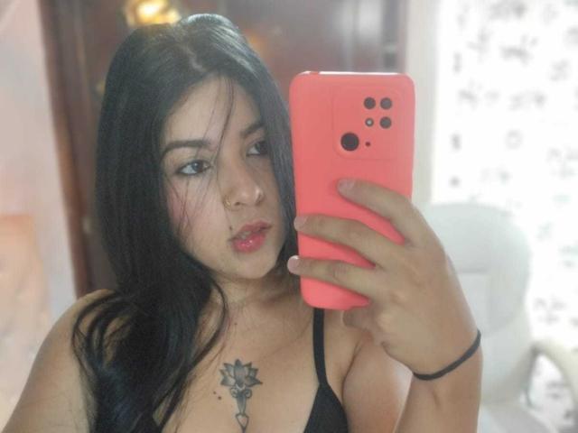 SalomeDias - Live sex cam - 25503573