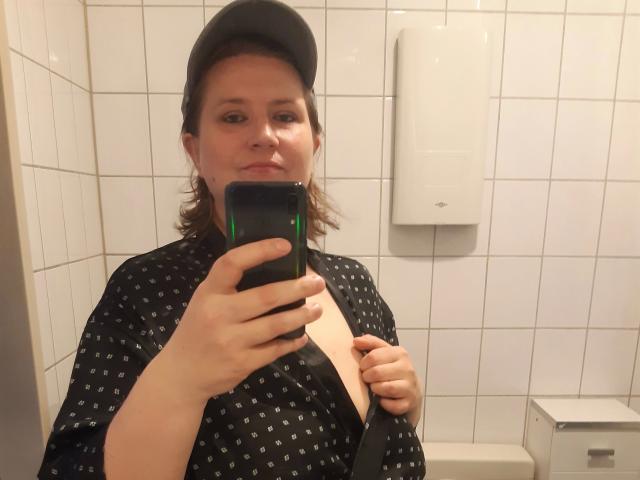 Beastbitch-hot - Sexe cam en vivo - 25504133