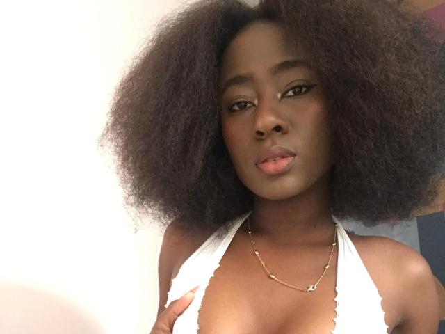 VioletGraice - Live Sex Cam - 25507253