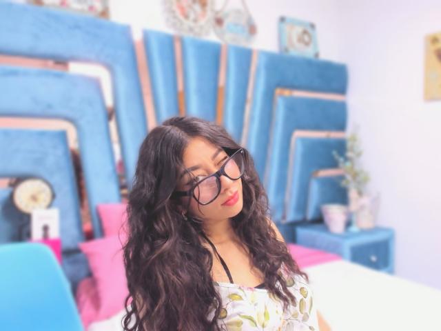 Genesiss - Live porn &amp; sex cam - 25510261